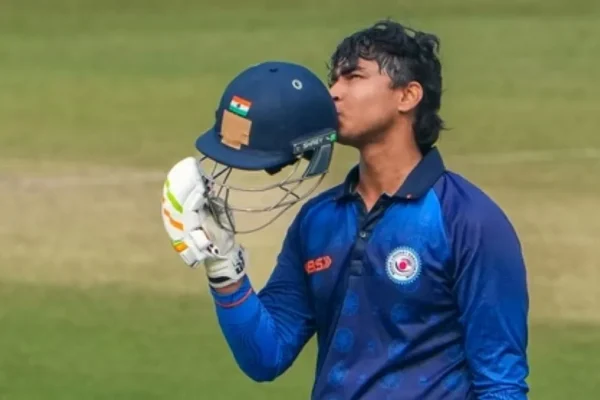 वैभव सूर्यवंशी का धमाका: 36 गेंदों में शतक जड़कर बनाया इतिहास, लेकिन चूक गए विश्व रिकॉर्ड से