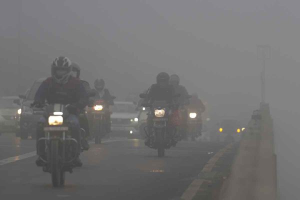 Jharkhand Weather : झारखंड में शीतलहर का प्रकोप, घने कोहरे को लेकर अलर्ट जारी