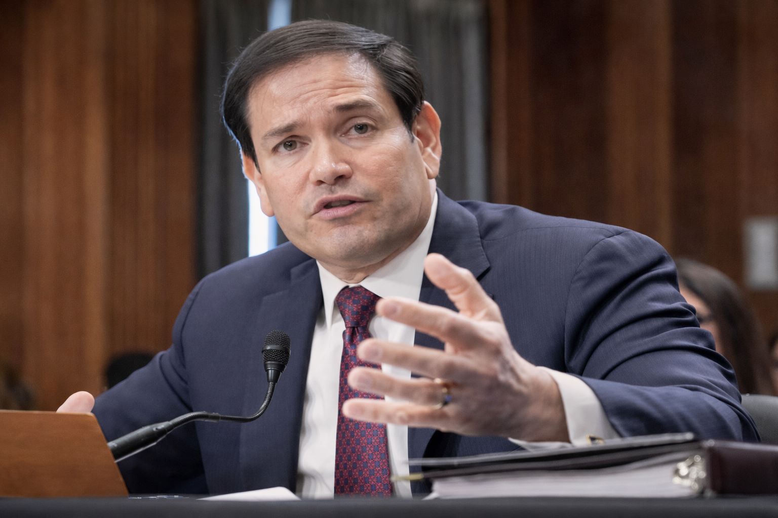 वेनेज़ुएला में ट्रंप के सैन्य अभियान का अमेरिकी विदेश मंत्री ने सीनेट में किया समर्थन