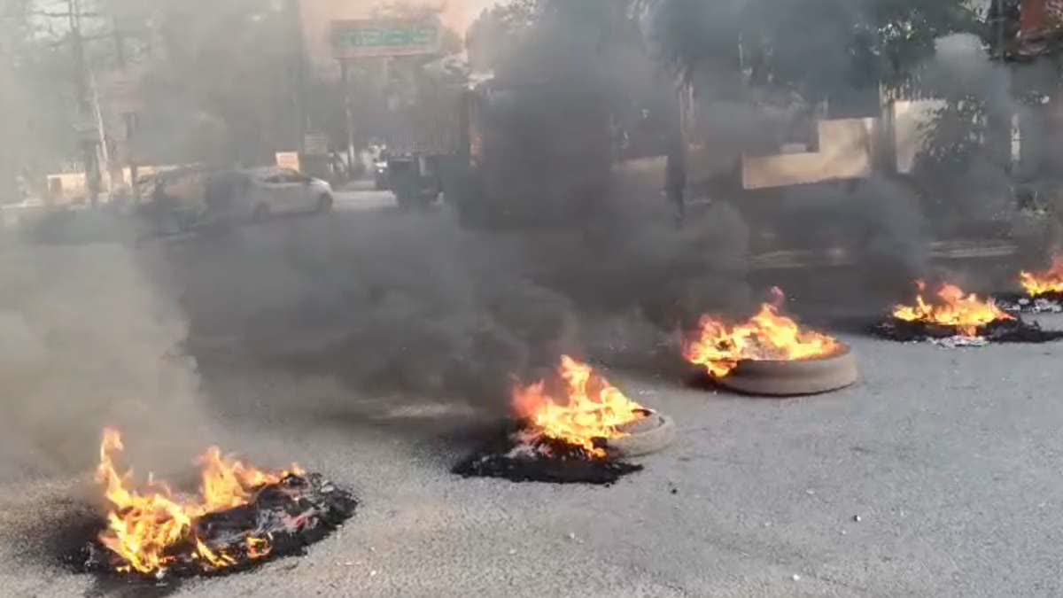 सोमा मुंडा हत्याकांड के विरोध में झारखंड बंद का आह्वान, खूंटी और चाईबासा में दिखा असर, अधिकांश जिलों में जनजीवन सामान्य