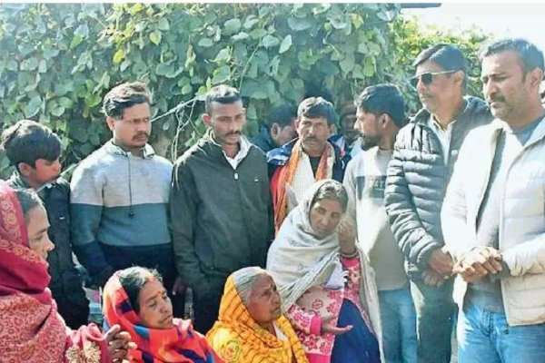 सुदेश महतो ने लापता बच्चों के माता-पिता से की मुलाकात, राज्य सरकार पर साधा निशाना: ‘कानून व्यवस्था पूरी तरह ध्वस्त’