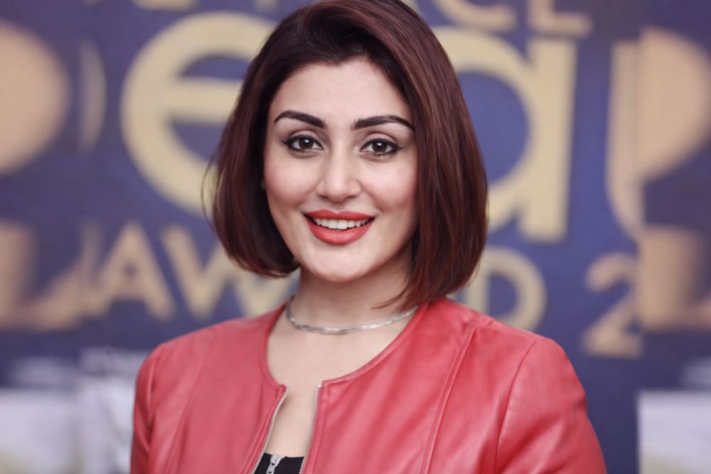 बॉलीवुड से दूर होकर दुबई में बस गईं ये एक्ट्रेस, अब रियल एस्टेट एजेंट के रूप में कर रहीं काम, बदला लुक देख पहचानना हुआ मुश्किल, सलमान-आमिर संग कर चुकी हैं फिल्में