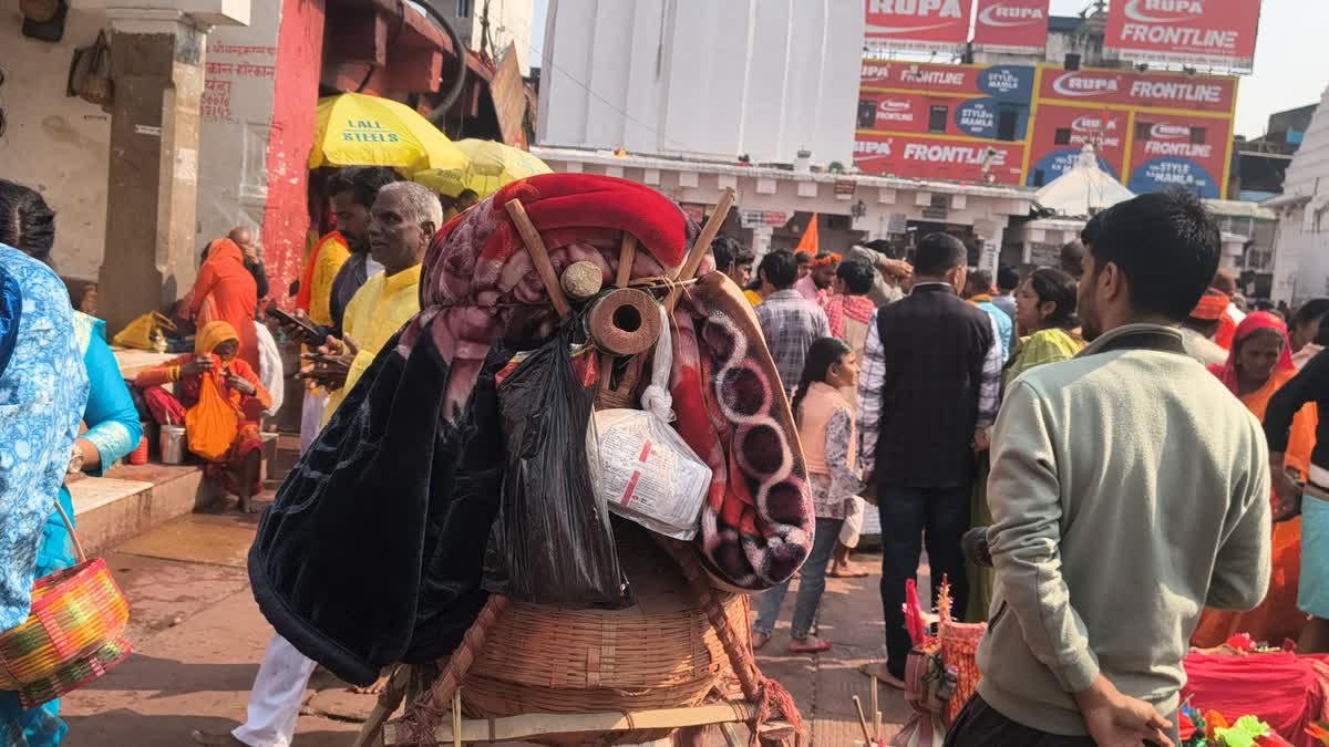 ससुराल से मायके तक श्रद्धा का तिलक: बसंत पंचमी से पहले मिथिला के तिलकहरू के जयकारों से गूंजा बाबा बैद्यनाथ धाम