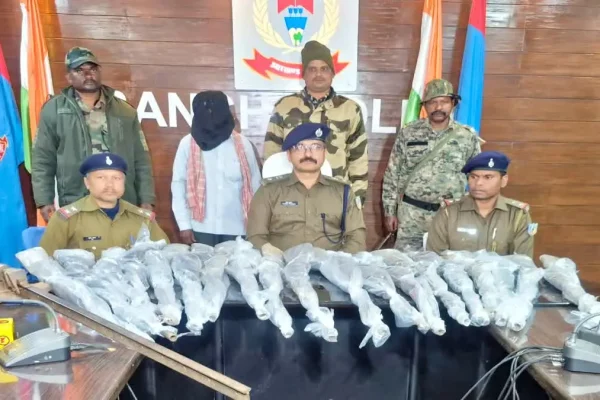 रांची में अवैध हथियार फैक्ट्री का भंडाफोड़: मालिक गिरफ्तार, 19 राइफलें बरामद