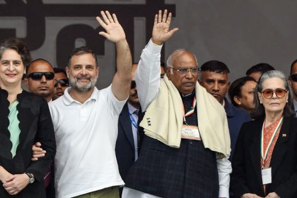 केरल चुनाव: उम्मीदवार चयन के लिए कांग्रेस की गाइडलाइंस, सांसदों और बार-बार हारने वालों को टिकट नहीं