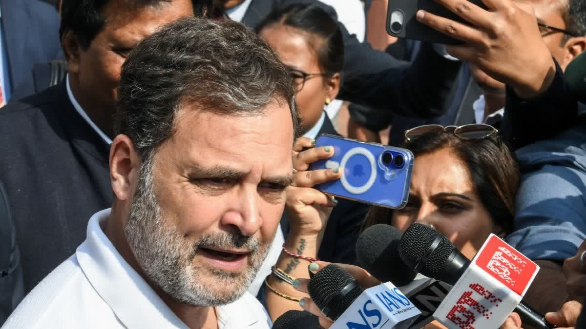 RSS मानहानि केस में राहुल गांधी भिवंडी कोर्ट में पेश, नए जमानतदार पेश किए, बीजेपी ने दिखाए काले झंडे