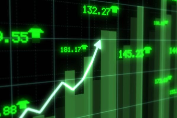 शेयर बाजार में हरी शुरुआत: सेंसेक्स 84,339 पर खुला, निफ्टी 26,000 के करीब