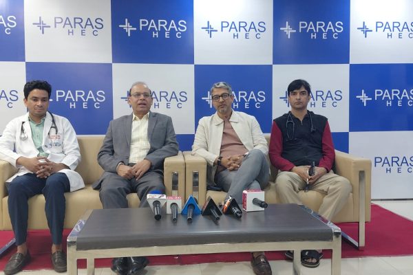 रांची के पारस एचईसी हॉस्पिटल में 46 वर्षीय महिला का दुर्लभ जिटेलमैन सिंड्रोम का 50 दिनों के गहन इलाज के बाद सफल उपचार किया गया, डॉक्टरों की विशेषज्ञ टीम ने बचाई जान।