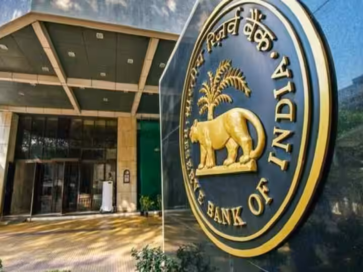 RBI का बड़ा कदम: रिकवरी एजेंटों की मनमानी पर लगेगा ब्रेक, हर कॉल होगी रिकॉर्ड