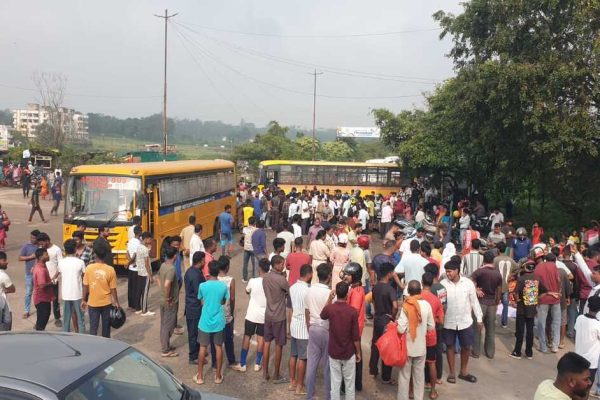 रांची में लापता बस कंडक्टर का खेलगांव में मिला शव, पहचान छिपाने के लिए पत्थर से कूचा चेहरा