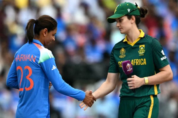 दक्षिण अफ्रीका दौरे के लिए तैयार भारतीय महिला क्रिकेट टीम का अभ्यास सत्र दृश्य