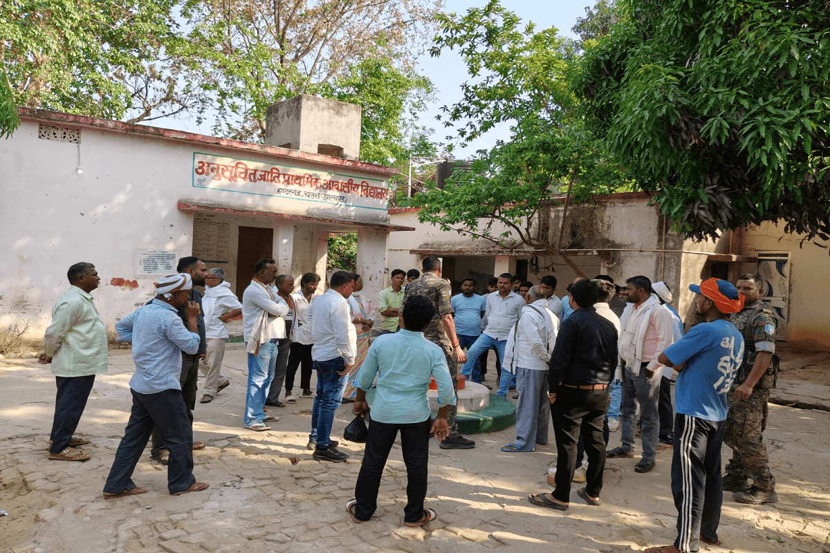 चतरा आवासीय विद्यालय में तीसरी कक्षा की गर्भवती छात्रा का मामला