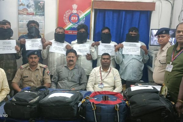रांची में पुलिस द्वारा मोबाइल चोरी गिरोह का भंडाफोड़, आरोपी गिरफ्तार