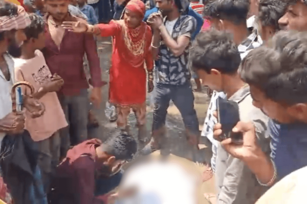 अररिया फारबिसगंज बाजार में हत्या के बाद पुलिस तैनाती और भीड़ का माहौल