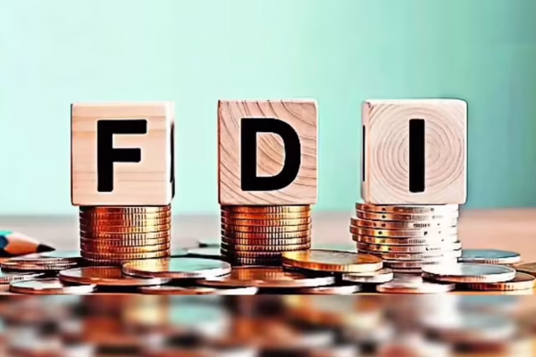 नई दिल्ली में पेंशन सेक्टर में FDI सीमा बढ़ाने पर सरकार के संभावित फैसले से जुड़ी रिपोर्ट
