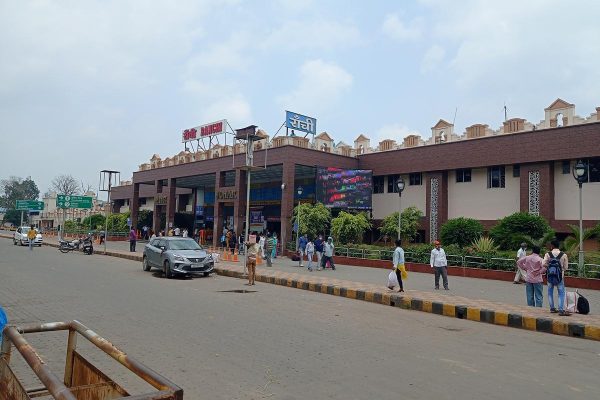 भारतीय रेलवे ने रांची सहित झारखंड के यात्रियों के लिए नई समर स्पेशल ट्रेनें शुरू की हैं।
