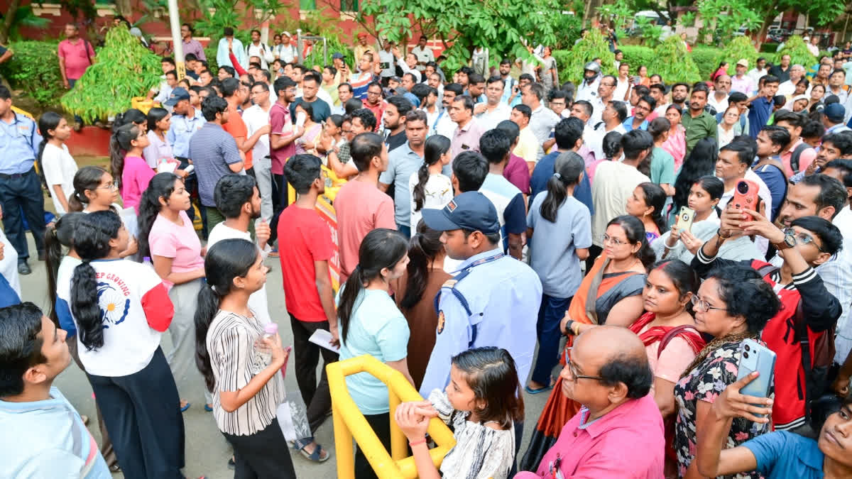 भारत भर में NEET UG 2026 परीक्षा में शामिल होने वाले उम्मीदवार।