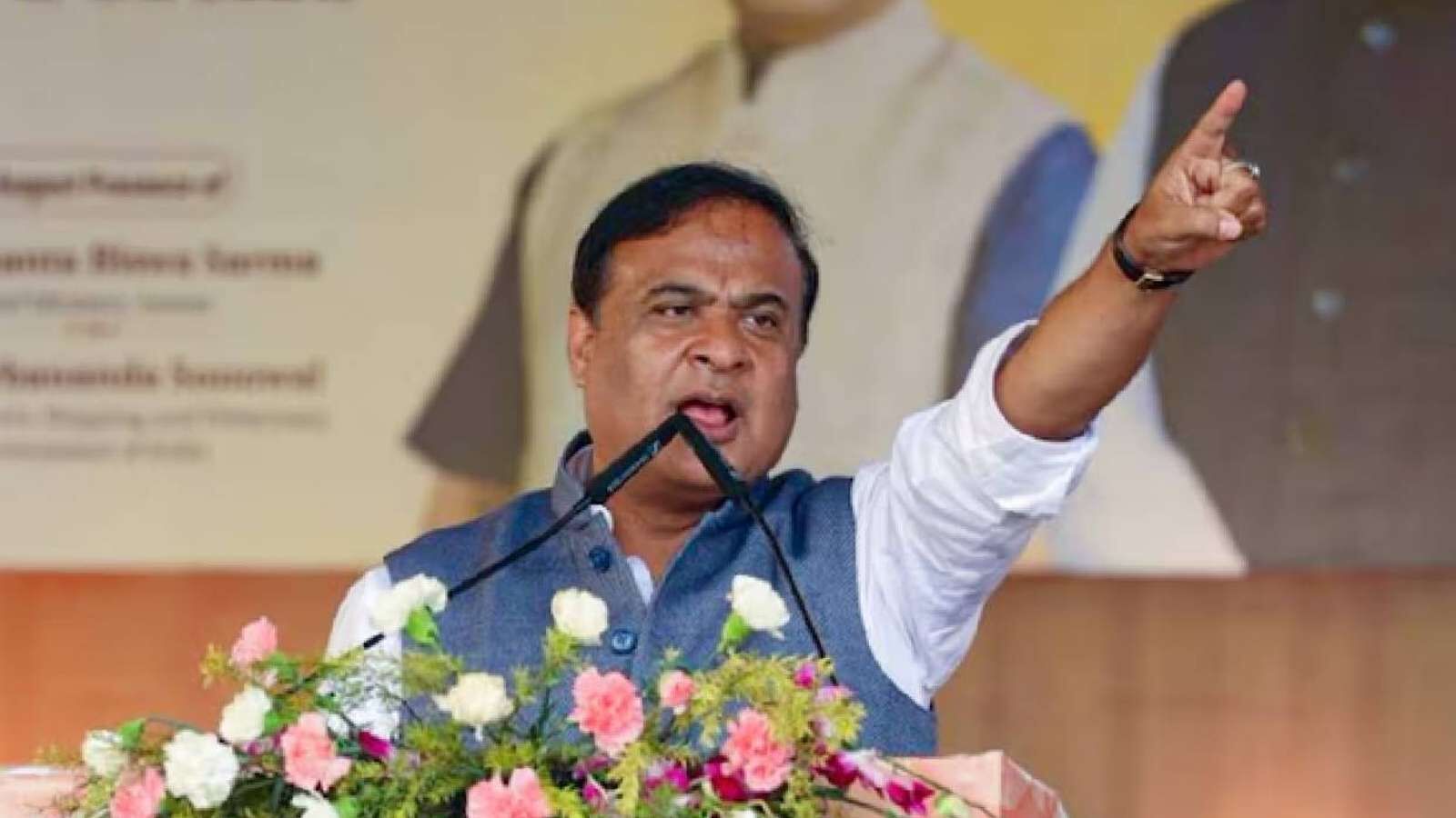 असम विधानसभा में मुख्यमंत्री हिमंता बिस्वा सरमा द्वारा यूनिफॉर्म सिविल कोड UCC बिल 2026 पारित होने की जानकारी दी गई।