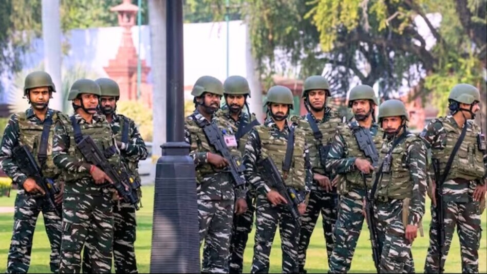 भारत निर्वाचन आयोग ने पश्चिम बंगाल में मतगणना के लिए अतिरिक्त पर्यवेक्षक तैनात किए।