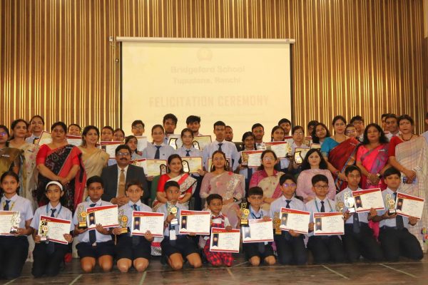 ब्रिजफोर्ड स्कूल में AI एवं रोबोटिक्स लैब का उद्घाटन, मेधावी छात्रों का हुआ सम्मान