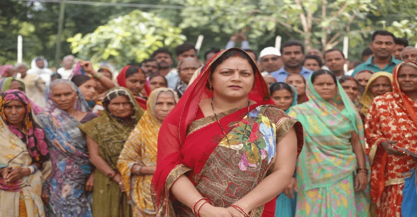 बिहार में महिलाओं को आर्थिक रूप से आत्मनिर्भर बनाने के लिए सहकारी बैंकों से जोड़ने की योजना शुरू।