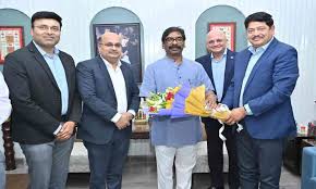 मुख्यमंत्री हेमंत सोरेन झारखंड में नए औद्योगिक निवेश और विकास को लेकर रांची में CII के प्रतिनिधिमंडल के साथ बैठक करते हुए।