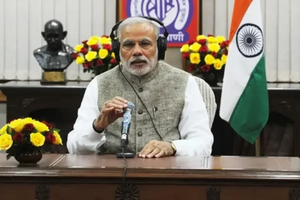 प्रधानमंत्री नरेंद्र मोदी अपने मासिक कार्यक्रम 'मन की बात' के 134वें एपिसोड के दौरान देश को संबोधित करते हुए।