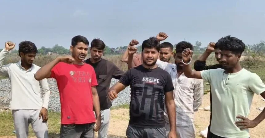 गिरिडीह की अकडोनी कला पंचायत में मुखिया पर सरकारी चापाकल लगवाने के लिए रिश्वत लेने का आरोप।