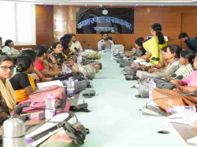 Ranchi मुख्यालय में CCL विद्या सारथी MoU पर हस्ताक्षर करते सेंट्रल कोलफील्ड्स लिमिटेड और NCSM के अधिकारी।