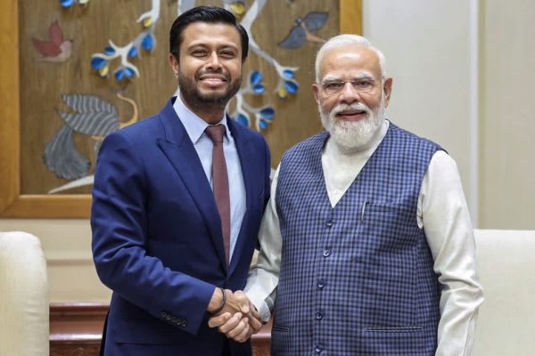 नई दिल्ली में प्रधानमंत्री मोदी से मुलाकात के बाद एयरट्रंक ने भारत में 3 लाख करोड़ के निवेश की घोषणा की।