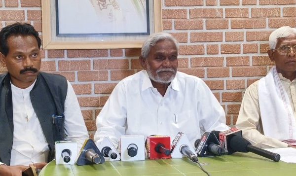 रिम्स-2 विवाद पर चंपई सोरेन का बड़ा बयान, 10 दिन में जनांदोलन की चेतावनी