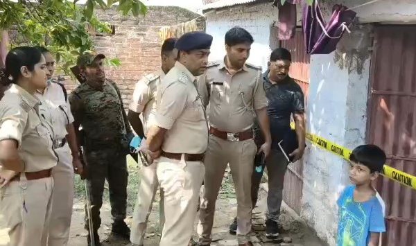 सहरसा में पत्नी की हत्या का आरोप, शव फंदे से लटका मिला