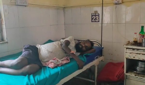 गुमला में DC के निर्देश के 5 दिन बाद भी नहीं बना मरीज का राशन कार्ड