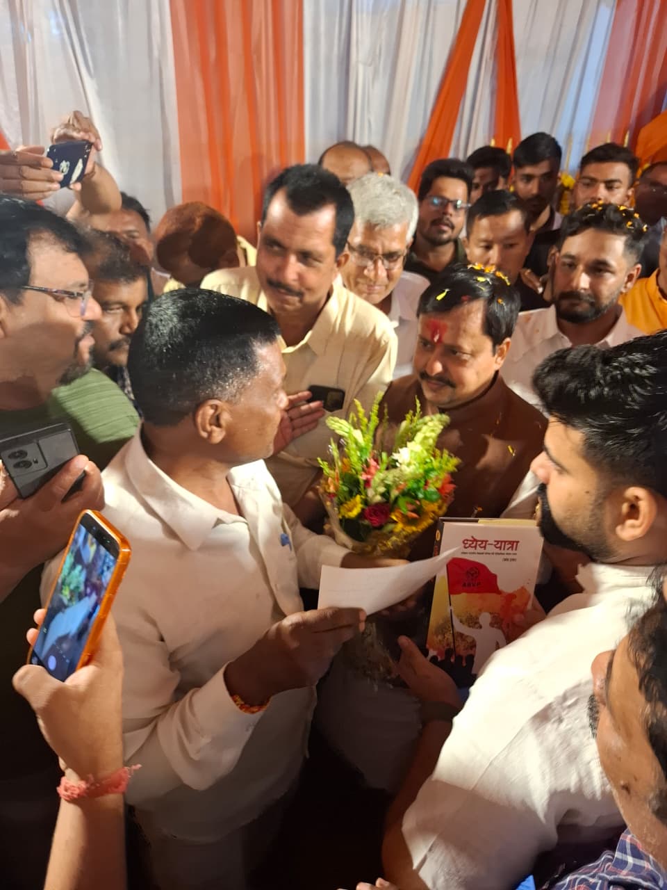 रांची में जनजाति सुरक्षा मंच ने सौंपा तीन सूत्रीय मांग पत्र