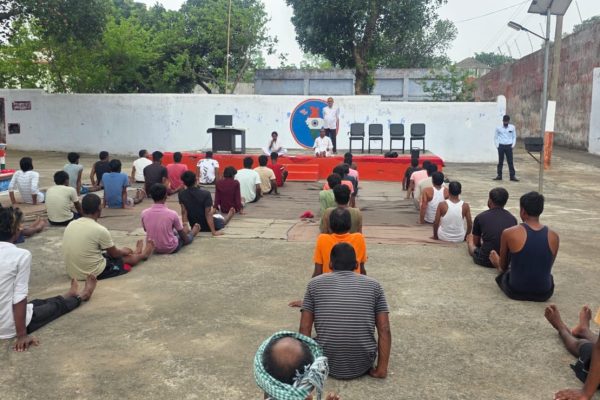 तेनुघाट उपकारा में अंतरराष्ट्रीय योग दिवस पर योग शिविर आयोजित