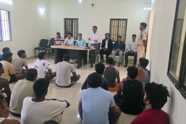 तेनुघाट उपकारा में जेल अदालत, कानूनी जागरूकता और स्वास्थ्य शिविर आयोजित