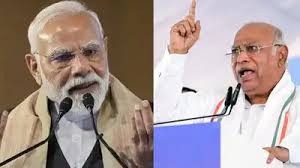 नई दिल्ली में संसद भवन परिसर के बाहर राज्यसभा सांसदों की बैठक और चर्चा की एक सांकेतिक तस्वीर.