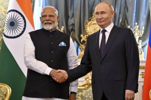 भारत और रूस के बीच 2030 तक 100 अरब डॉलर द्विपक्षीय व्यापार लक्ष्य पर क्रेमलिन के प्रवक्ता दिमित्री पेस्कोव का बयान
