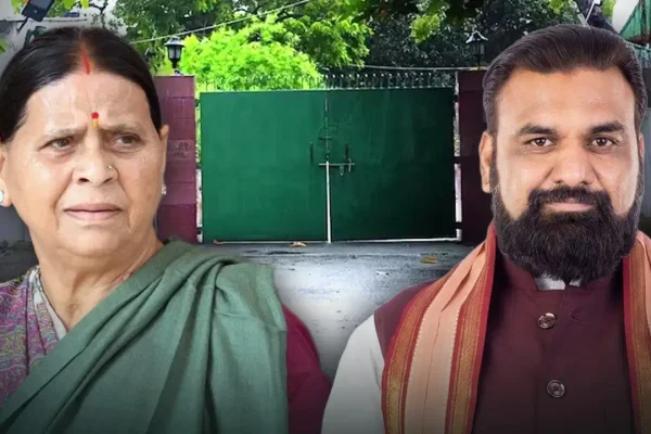 शेखपुरा के सहयोग शिविर में राजद के बंगला विवाद पर बयान देते बिहार के मुख्यमंत्री सम्राट चौधरी