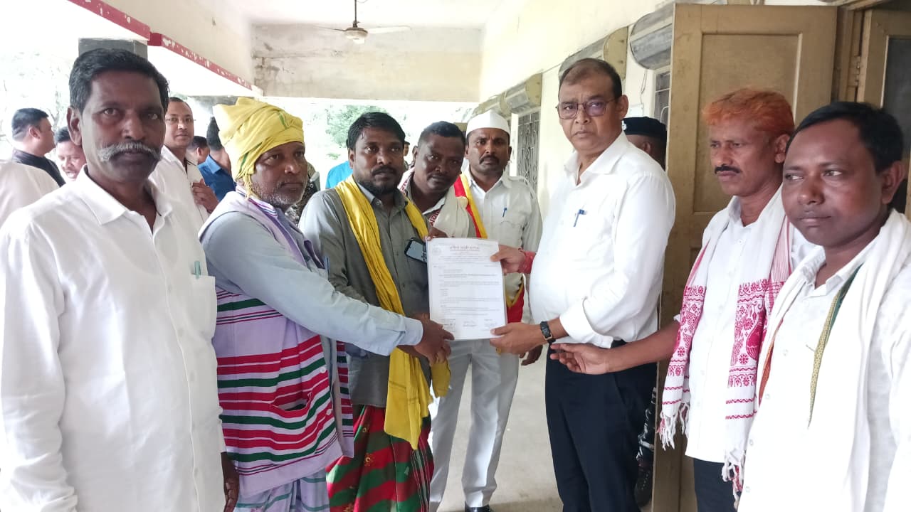 बोकारो में तीन युवकों की संदिग्ध मौत, परिजनों ने 25 लाख मुआवजा और नौकरी की मांग