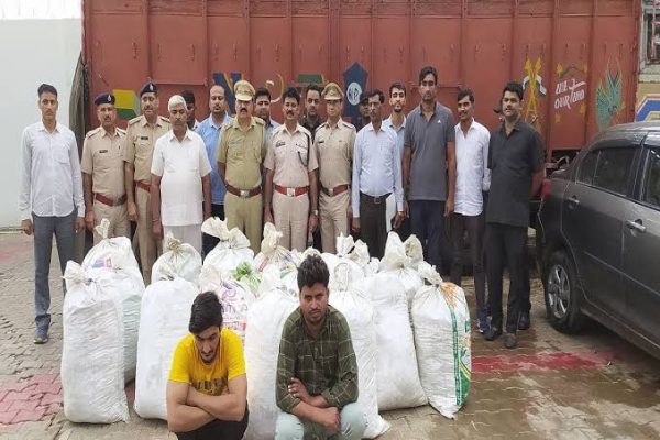 हरियाणा के रोहतक में 221 किलो गांजा जब्ती के बाद पुलिस हिरासत में आरोपी