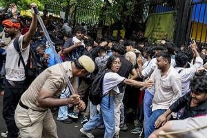 नई दिल्ली में कॉजपा प्रदर्शनकारियों पर कार्रवाई न करने के आदेश के बाद सुरक्षा व्यवस्था