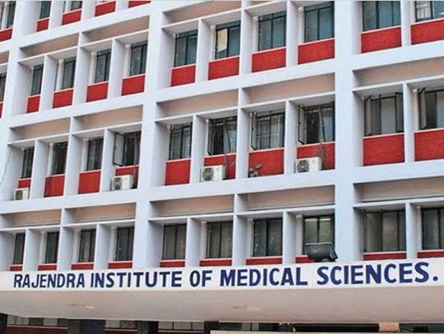 रिम्स रांची सहित झारखंड के तीन मेडिकल कॉलेजों में एमबीबीएस और पीजी सीटें बढ़ाने की तैयारी शुरू।