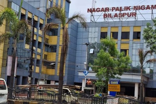बिलासपुर के सीपत में 60 लाख रुपये से बने नवीन तहसील भवन का दृश्य