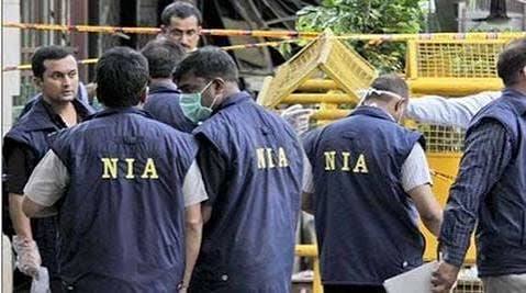 मोतिहारी के कालूपकर गांव में मानव तस्करी नेटवर्क की जांच के लिए एनआईए टीम की छापेमारी।