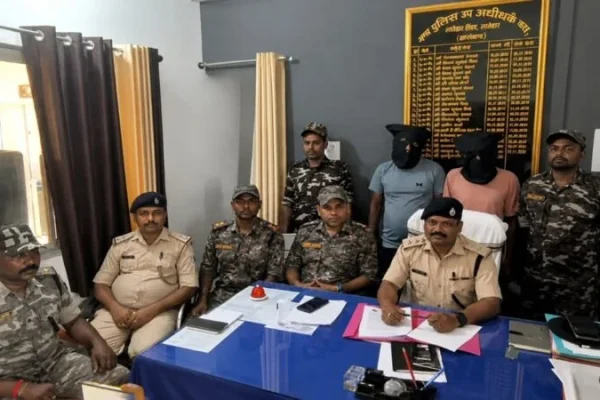 बरवाडीह में महिला पर हमला कर बच्चे को जंगल में छोड़ने वाले गिरफ्तार दो आरोपी