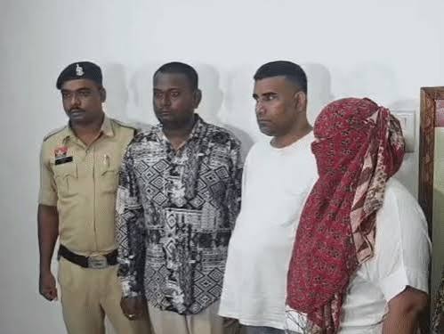 रायपुर पुलिस स्टेशन में खड़े नाबालिग दुष्कर्म और नवजात सौदेबाजी मामले के गिरफ्तार आरोपी।