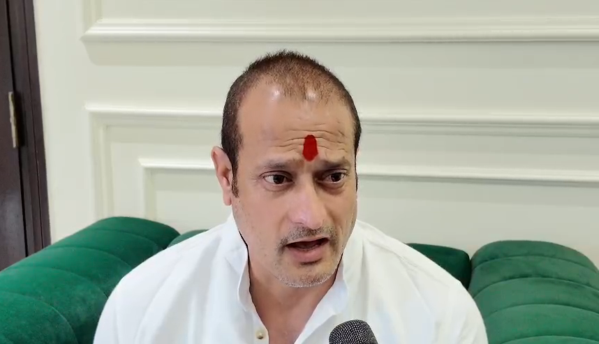 रायपुर में दीपोत्सव अभियान पर कांग्रेस का हमला, विकास उपाध्याय ने उठाए सवाल