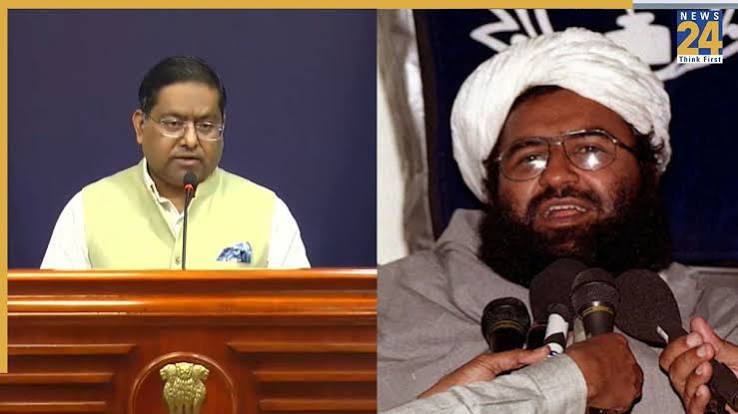विदेश मंत्रालय के प्रवक्ता रणधीर जायसवाल नई दिल्ली में मीडिया ब्रीफिंग के दौरान पाकिस्तान पर बयान देते हुए