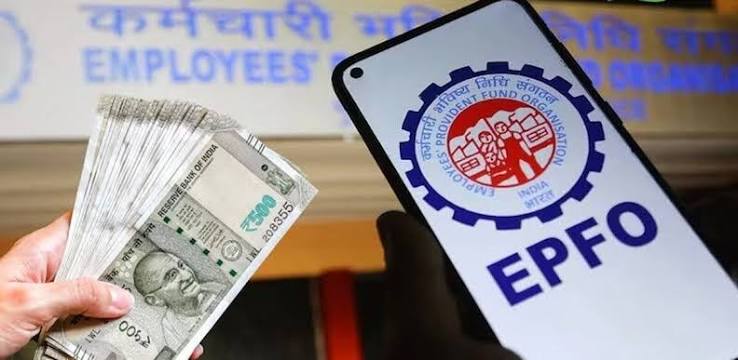 नई दिल्ली में ईपीएफ बेसिक सैलरी लिमिट बढ़ाकर 25000 रुपये करने के फैसले पर रिपोर्ट।